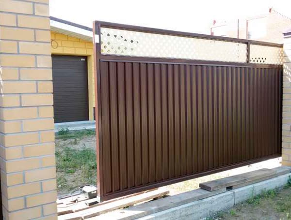Эстетика и Надежность: Ворота Grand Line для Вашего Дома в Волхове от 37762 руб